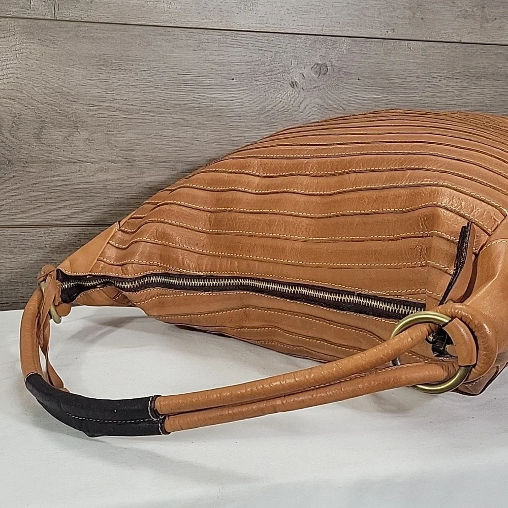 Large IL Duca  Tan Leather Hobo Bag - Classic Everyday Shoulder Bag
